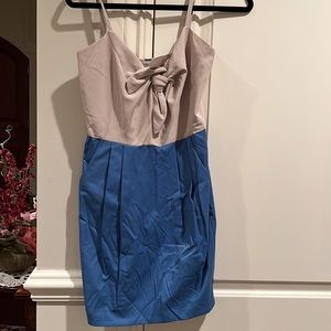 NWT - New H&M size 6 spaghetti strap knot tie dress with pockets and zipper